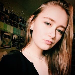 Meet your Posher, Hannah